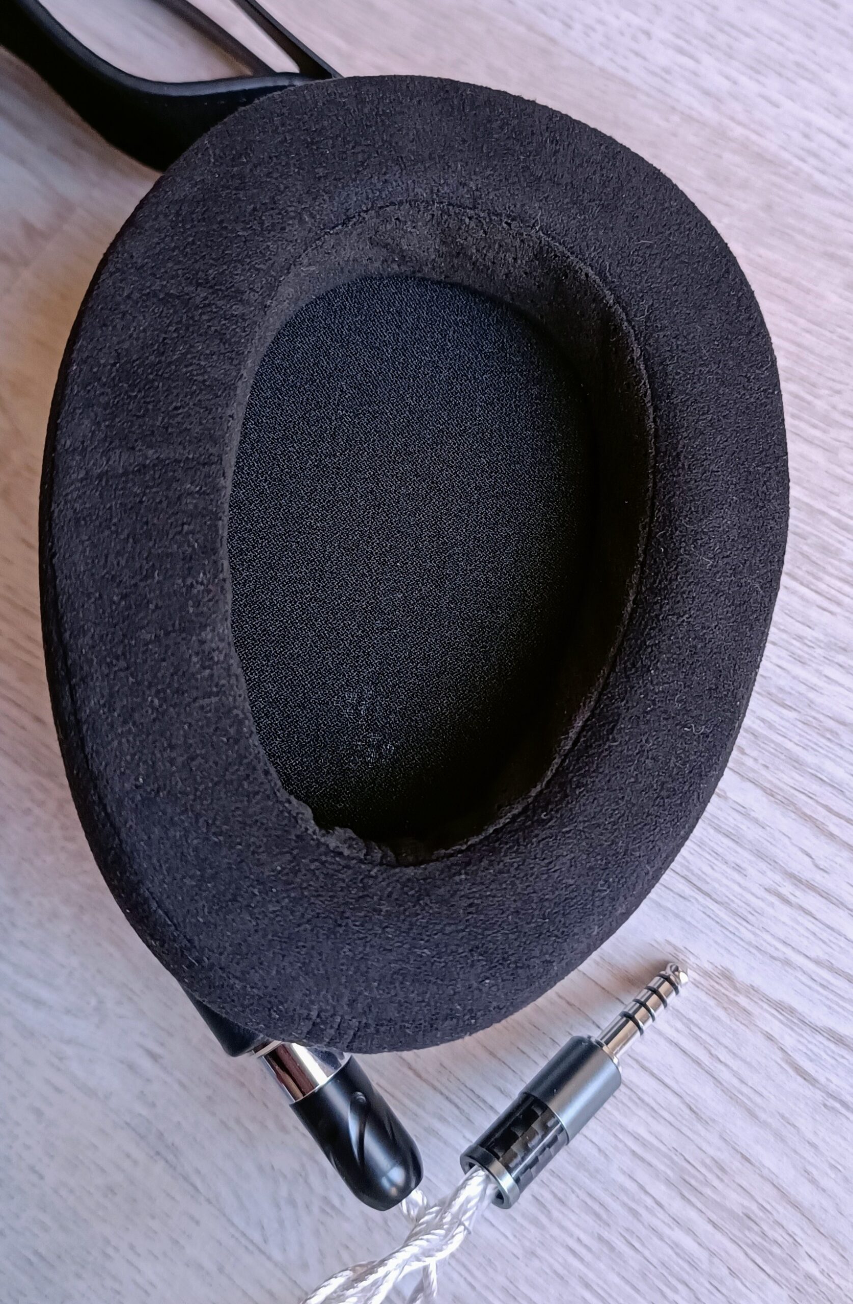 Meze Angled Alcantara pads review 