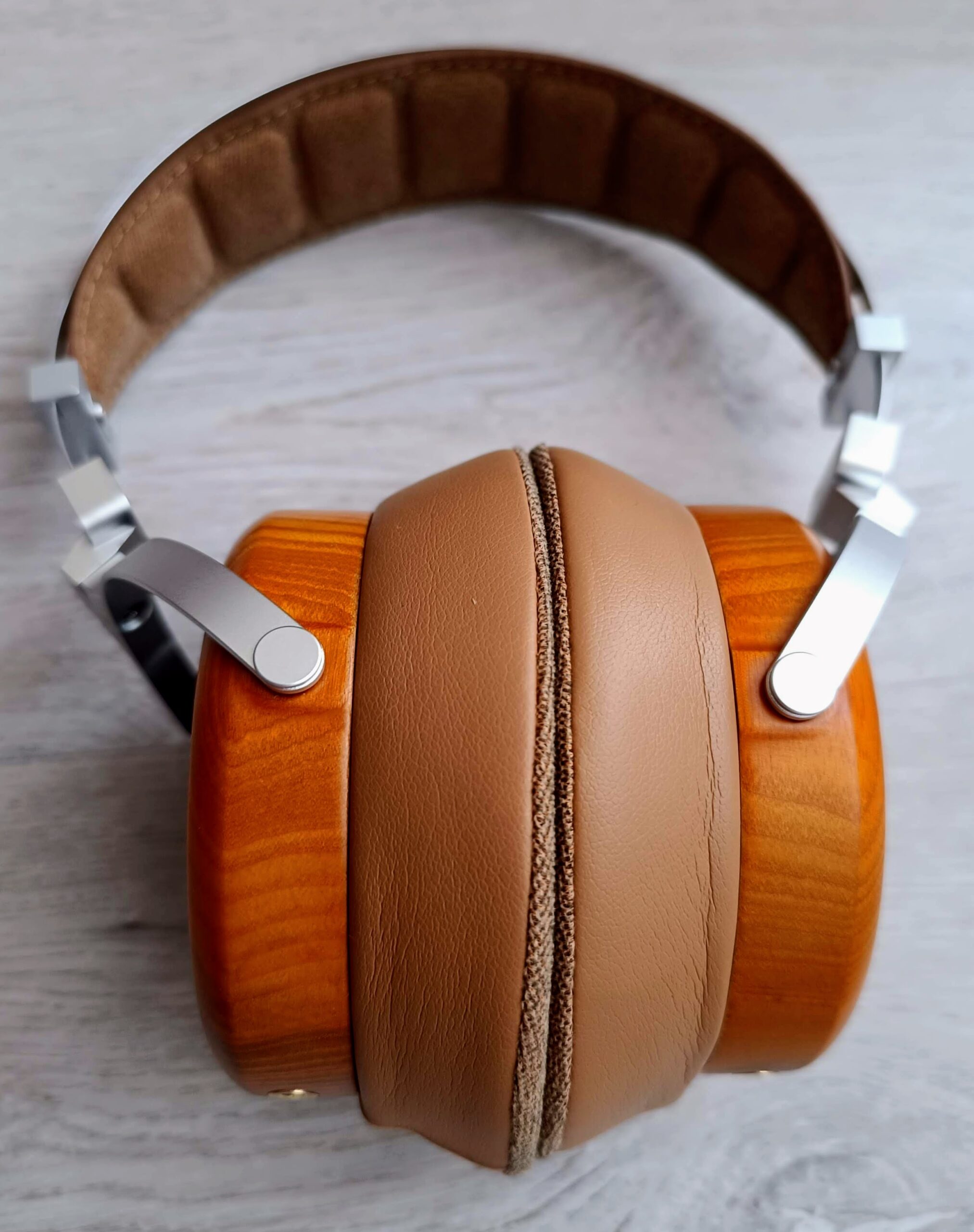 Sivga Luan review 
